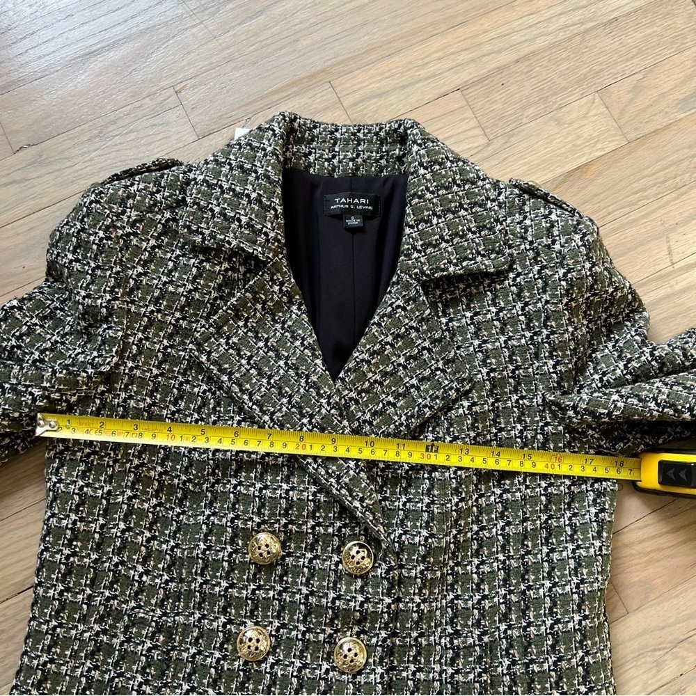 Dark green tweed Tahari jacket - Picture 4 of 8